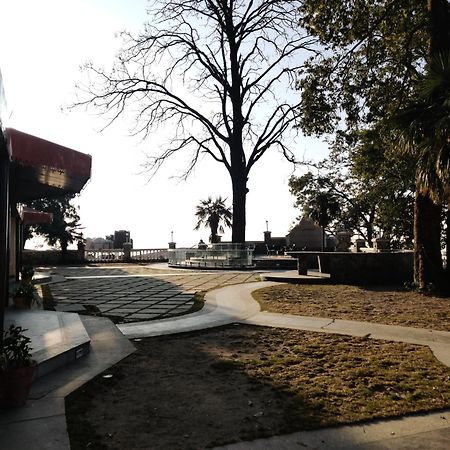 Hotel Bliss & Company By Hnh Mussoorie Exteriér fotografie